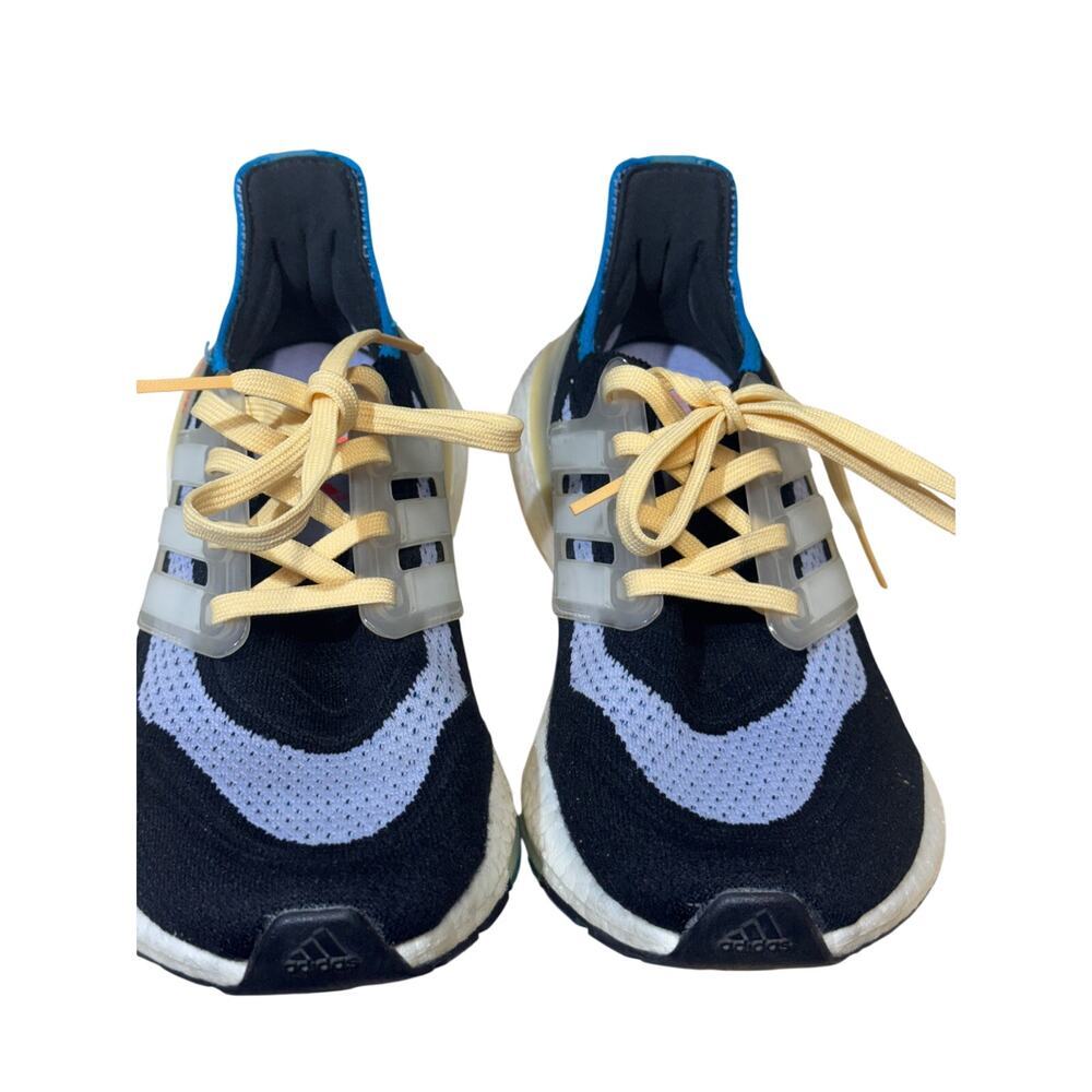 Adidas Women's UltraBoost 21 size 5.5 - Picture 2 of 8